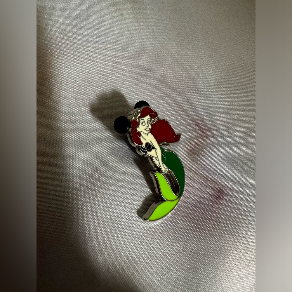 Disney Little Mermaid 2008 Official Disney Parks Trading Pin
